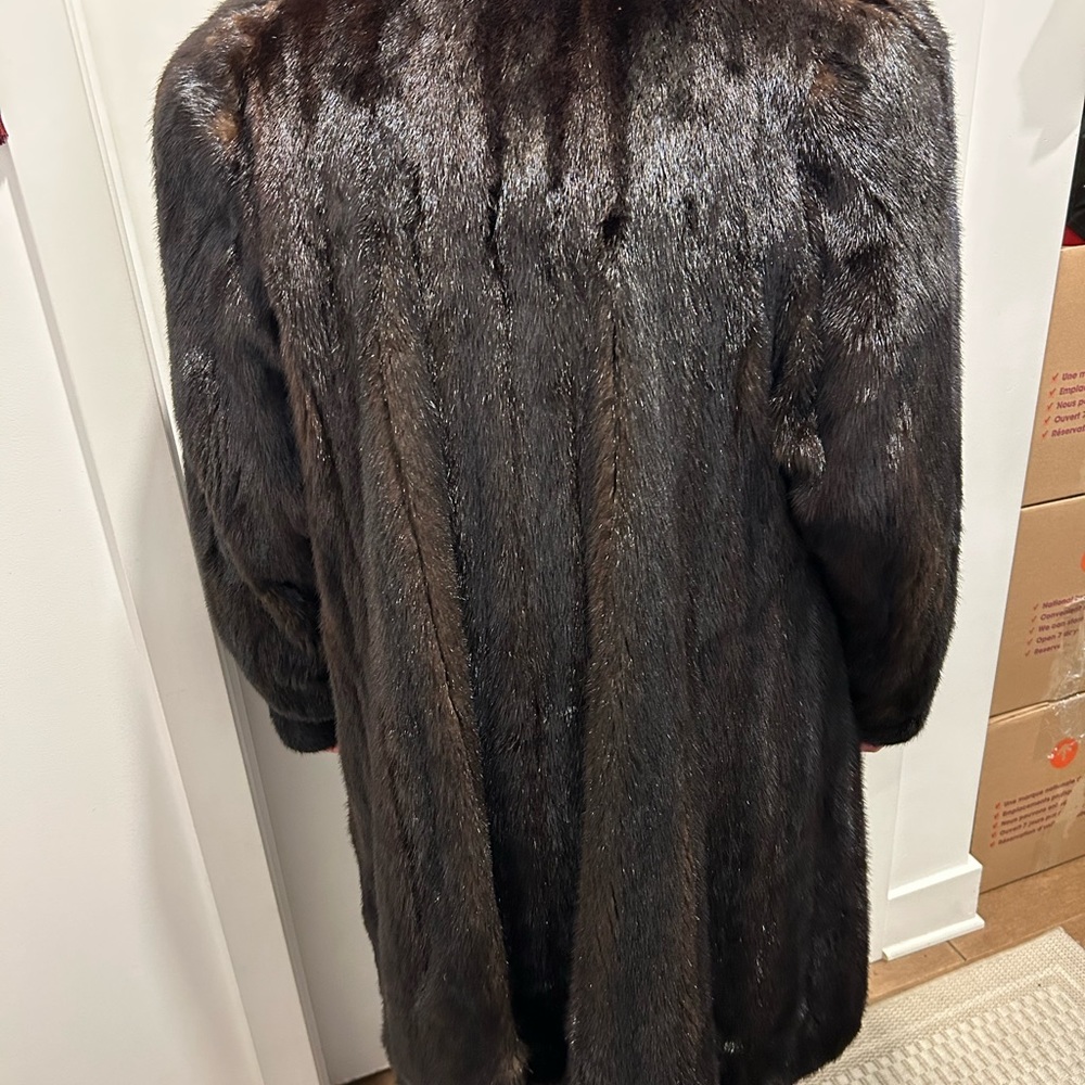 Black female mink 3/4 swing coat excellent condition